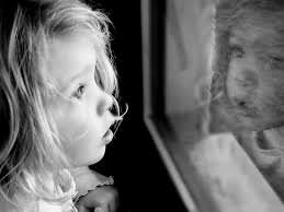 Will I ever be happy with what I see in the mirror? | images 91 little girl look in mirror