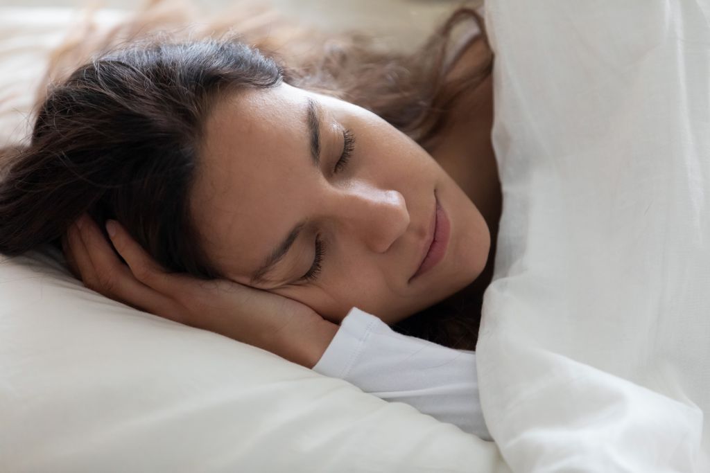 Important: 20 Natural Remedies for Bronchitis According to a Nutritionist | Natural Remedies for Bronchitis woman on bed sleeping trying diferent Natural Remedies for Bronchitis Natural Remedies for Bronchitis - woman on bed sleeping, trying diferent Natural Remedies for Bronchitis